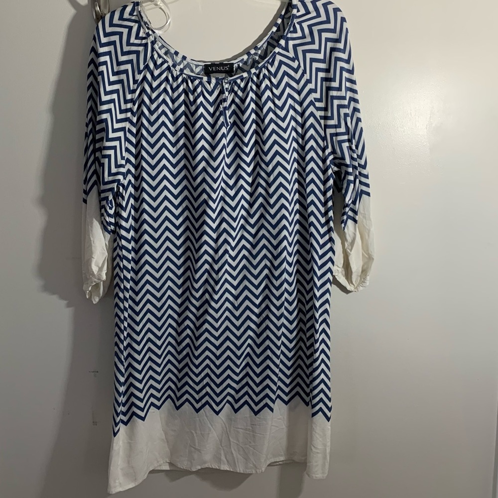 VENUS chevron print white and blue tunic dress